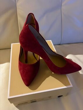 Michael Kors Women’s Burgundy Suede Pointed-Toe High Heels 4’